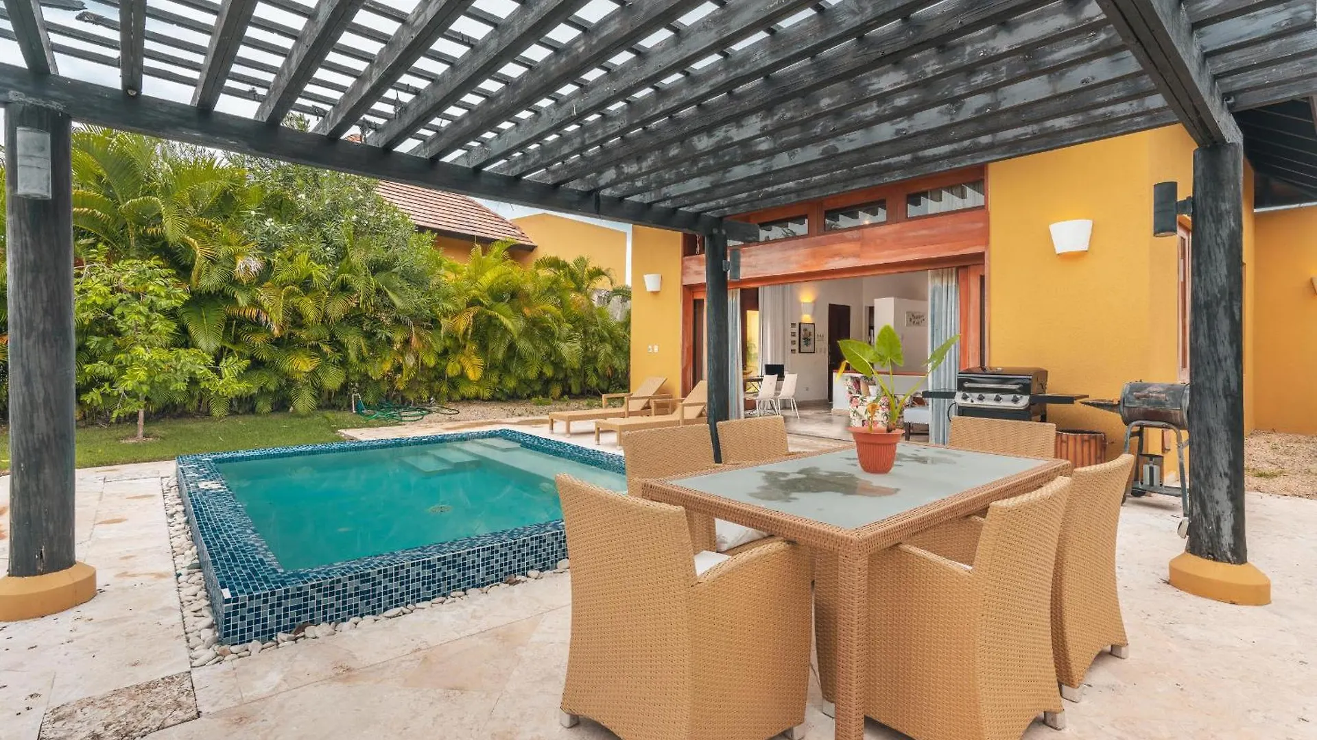 Casa de Férias Bungalow With Tropical Style At Cap Cana A8C Punta Cana República Dominicana